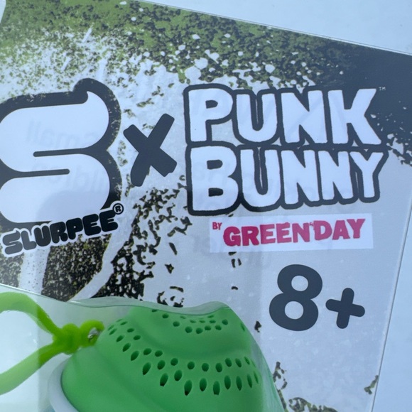 7 Eleven Green Day Punk Bunny Mini Bluetooth Speaker Slurpee With Spoon - Picture 6 of 10